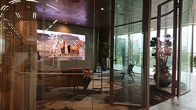 荷兰EDGE Technologies选择索尼的黑彩晶高端拼接显示屏