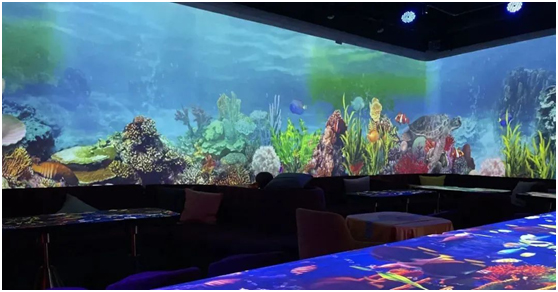 优派与你共赴沉浸式光影酒吧摩登奇妙夜