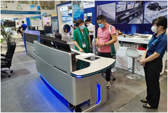 照彰“智慧控制台”闪耀第22届中国国际石油石化技术装备展览会